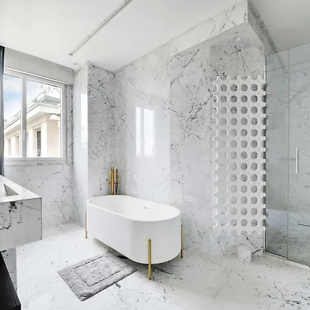 Апартаменты Luxurious With Balcony-3br-6p-champs-elysees *