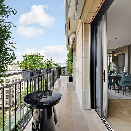 Luxurious With Balcony-3br-6p-champs-elysees * Париж