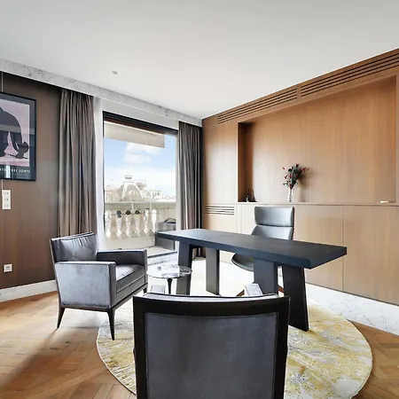 Luxurious With Balcony-3br-6p-champs-elysees