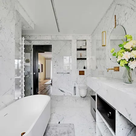 Апартаменты Luxurious With Balcony-3br-6p-champs-elysees