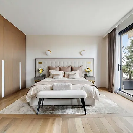 Luxurious With Balcony-3br-6p-champs-elysees *
