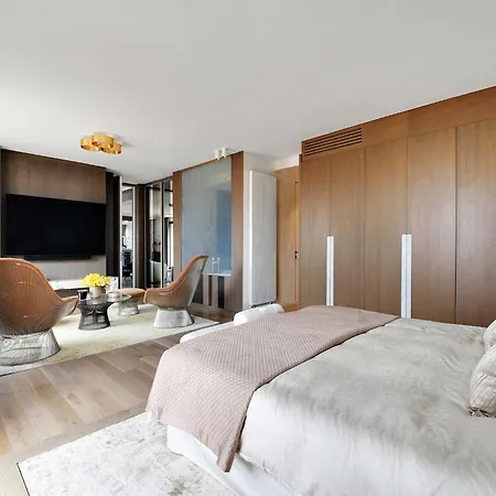 Luxurious With Balcony-3br-6p-champs-elysees * Париж