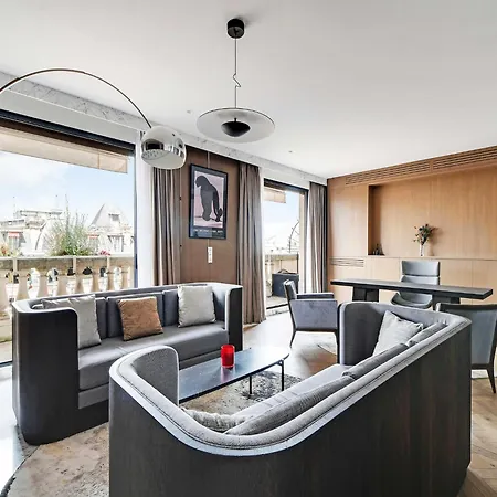 Luxurious With Balcony-3br-6p-champs-elysees Апартаменты