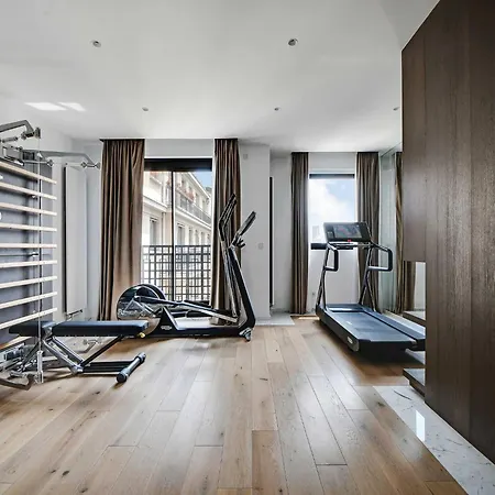 Luxurious With Balcony-3br-6p-champs-elysees Apartment Paris