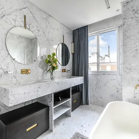 Luxurious With Balcony-3br-6p-champs-elysees