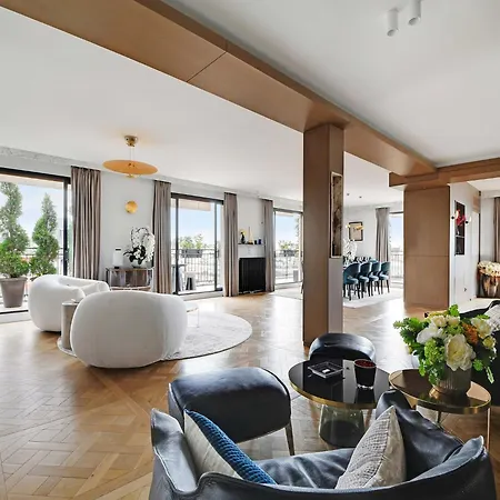 Luxurious With Balcony-3br-6p-champs-elysees *