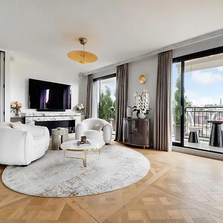 Luxurious With Balcony-3br-6p-champs-elysees Paris