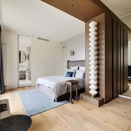Luxurious With Balcony-3br-6p-champs-elysees * Париж