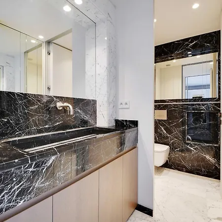 Апартаменты Luxurious With Balcony-3br-6p-champs-elysees *
